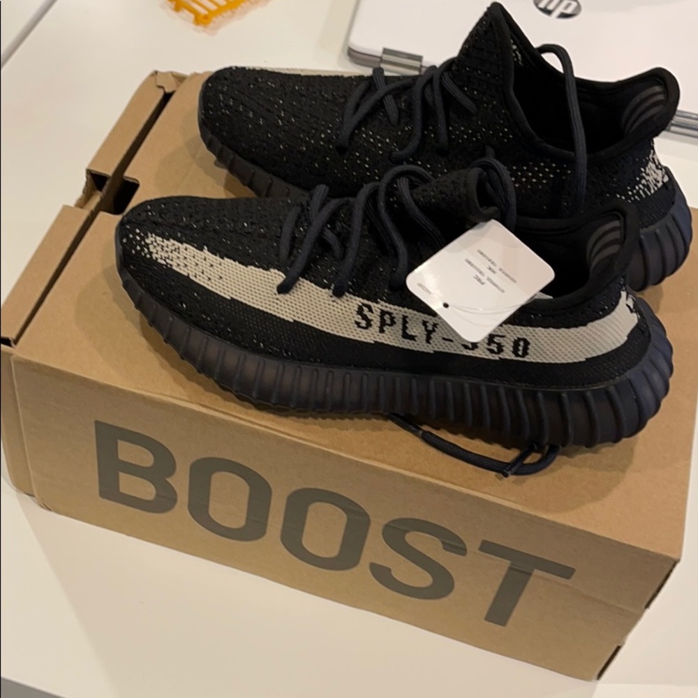 Yeezy Boost 350 V2